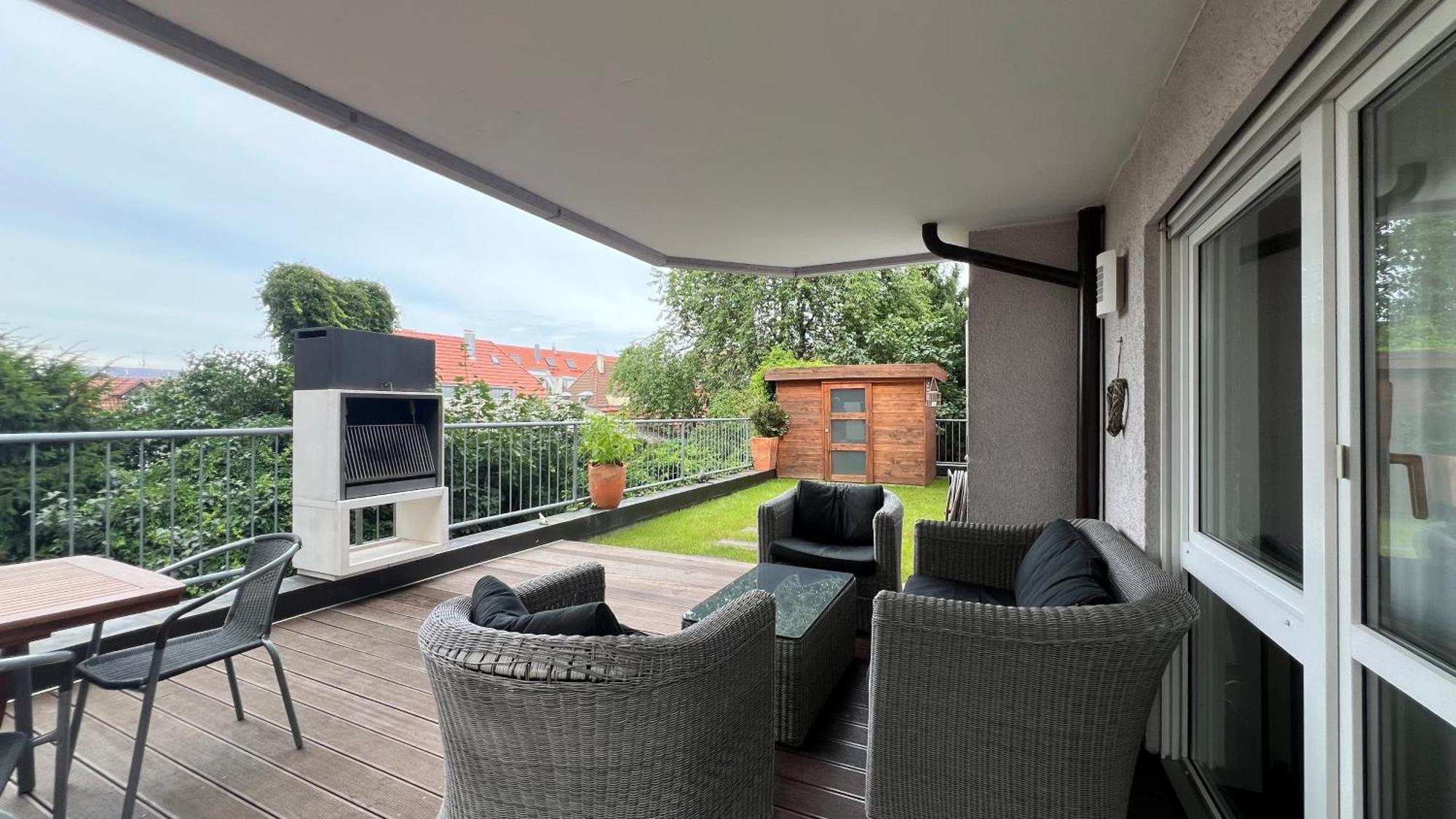 Ludwigshome Luxus - Zentral, Kostenloser Parkplatz, Terrasse Ludwigsburg Luaran gambar