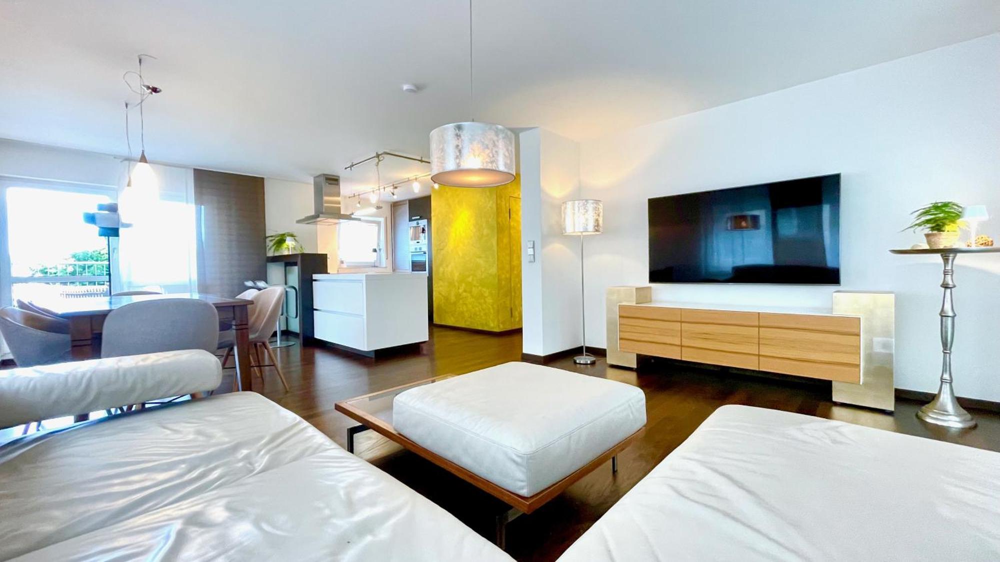Ludwigshome Luxus - Zentral, Kostenloser Parkplatz, Terrasse Ludwigsburg Luaran gambar