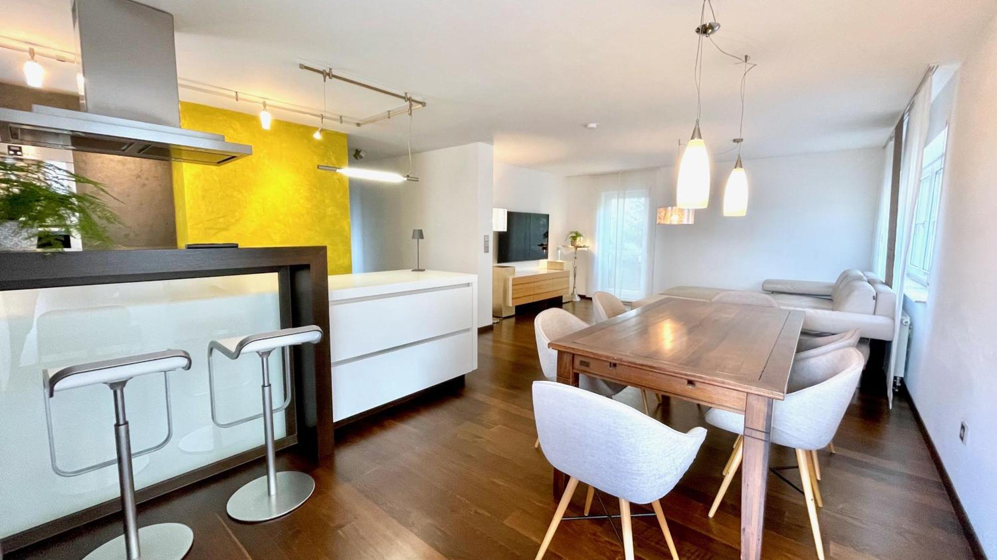 Ludwigshome Luxus - Zentral, Kostenloser Parkplatz, Terrasse Ludwigsburg Luaran gambar
